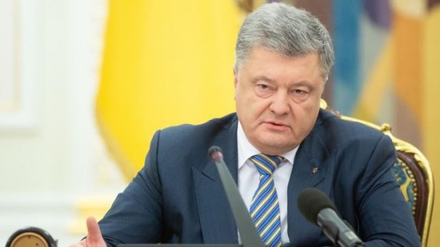 Порошенко военное положение в Украине