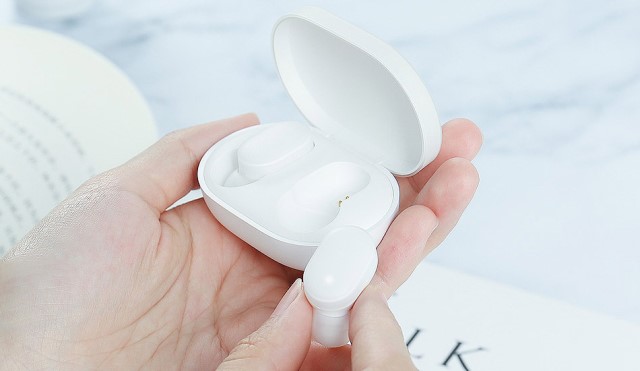 беспроводные наушники Xiaomi Mi AirDots Youth Edition