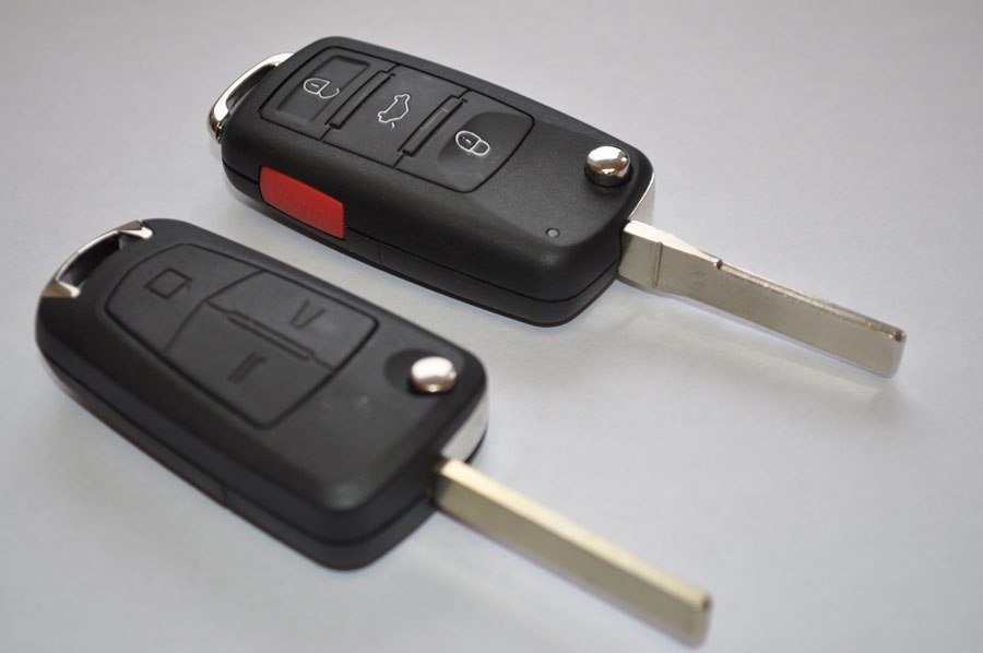 Где можно ключ сделать машины. Ключ автомобильный. Ключи от авто. Ключ с чипом для авто. Дубликат ключа для автомобиля.